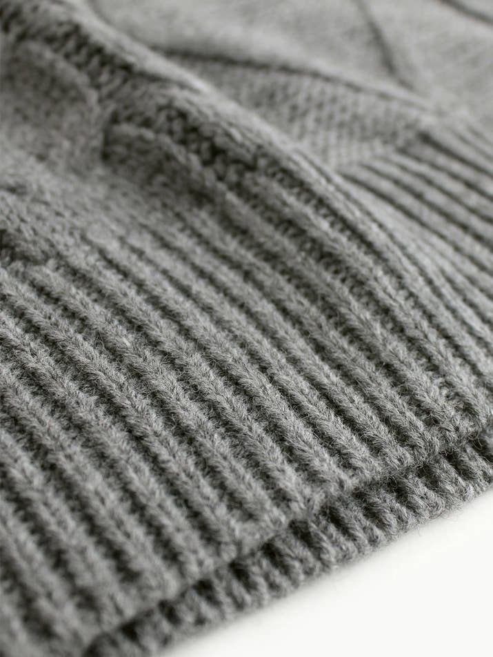 Amélie V-Neck Knit Vest – Timeless Chic Edition