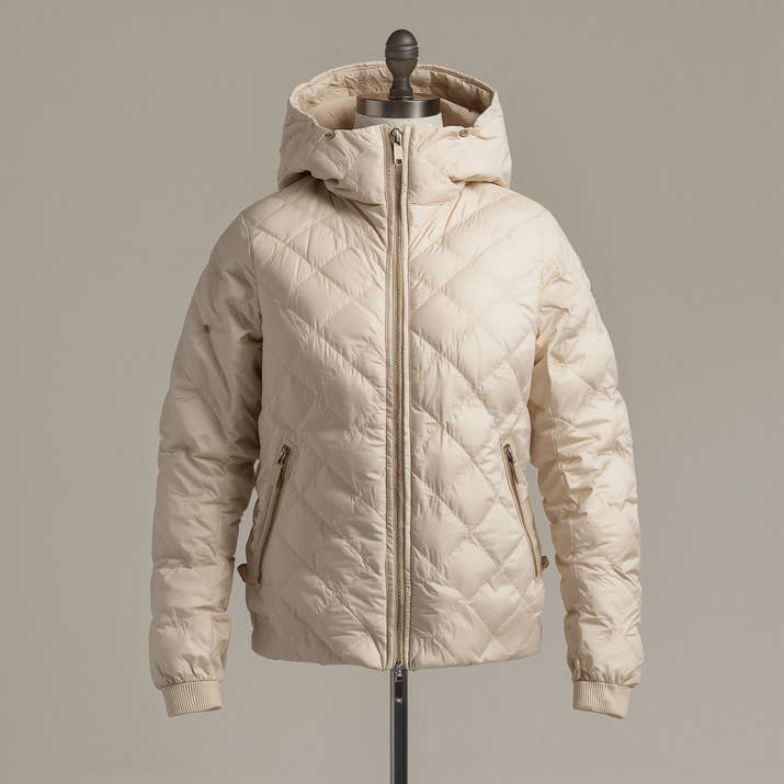 Aurora Quilted Hooded Jacket – Autumn Elegance