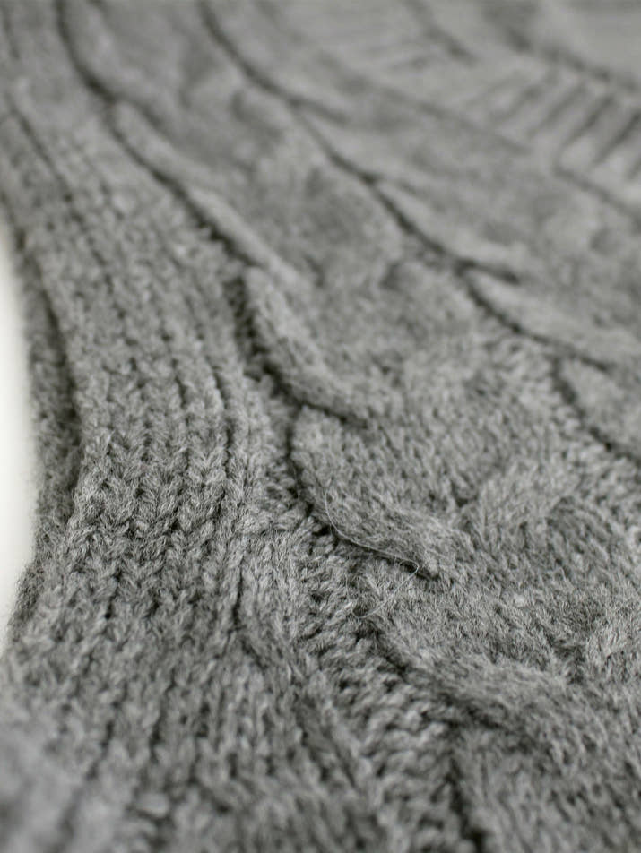 Amélie V-Neck Knit Vest – Timeless Chic Edition