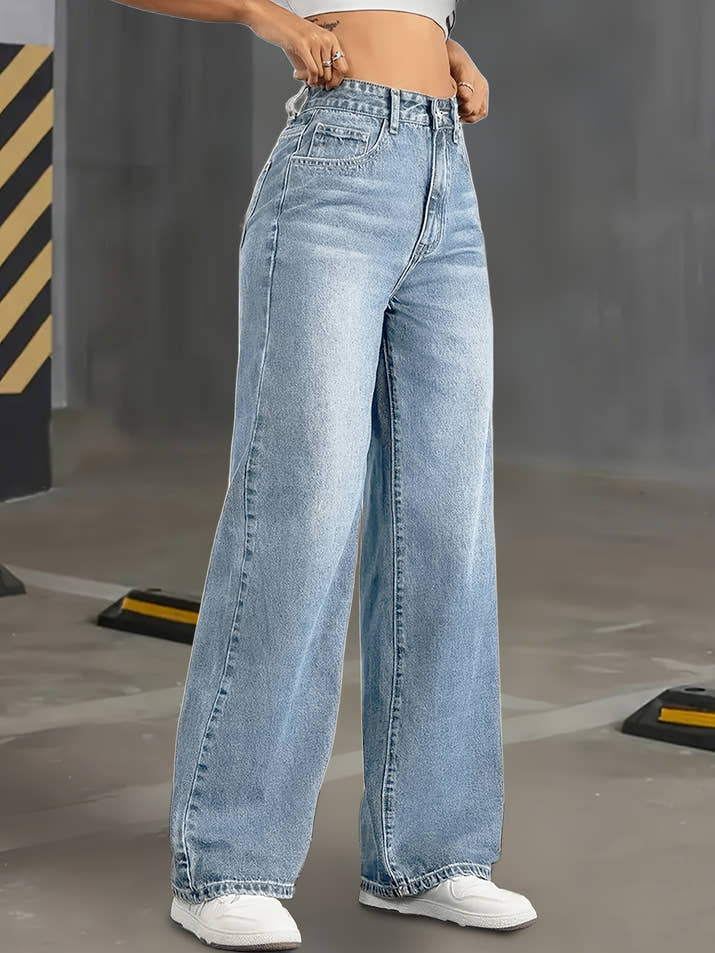 Amélie Vintage Straight-Leg Jeans – Light Wash Edition