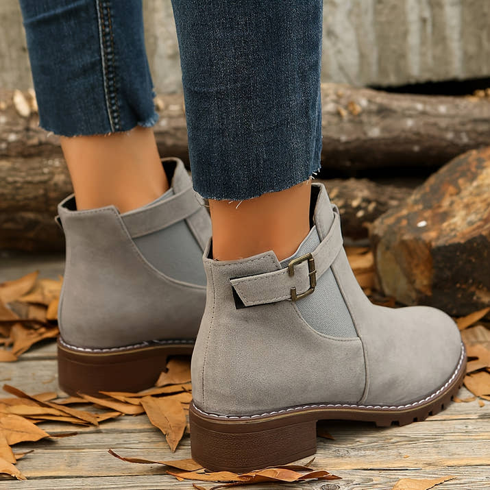 Ember Retro Ankle Boots – Timeless Comfort & Elegance