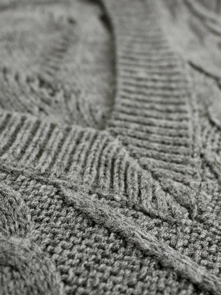 Amélie V-Neck Knit Vest – Timeless Chic Edition