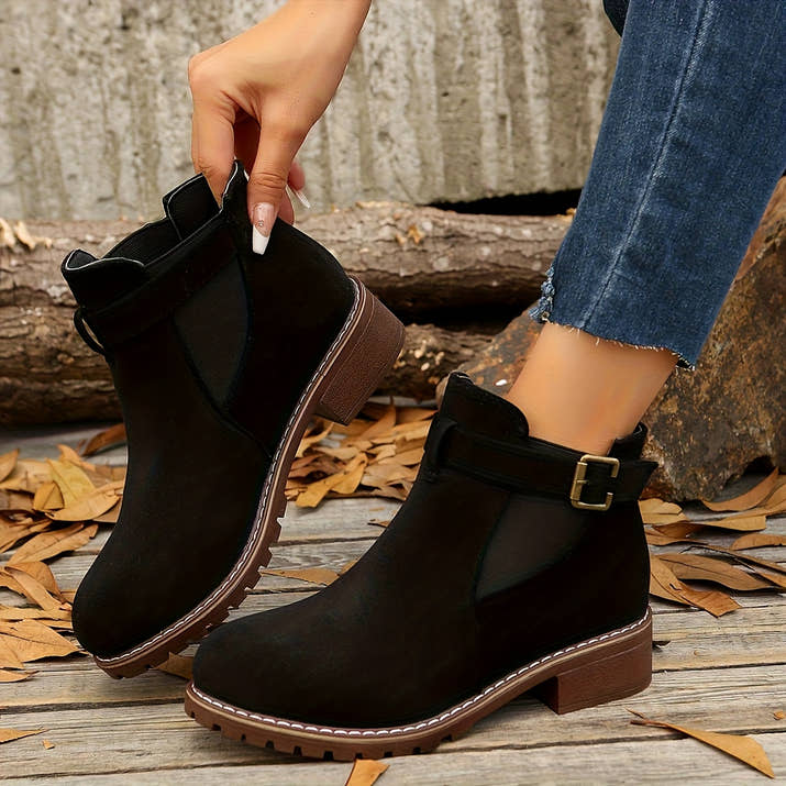 Ember Retro Ankle Boots – Timeless Comfort & Elegance
